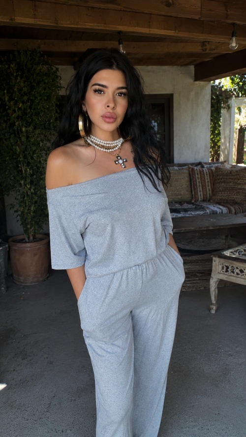 Cross pearl choker